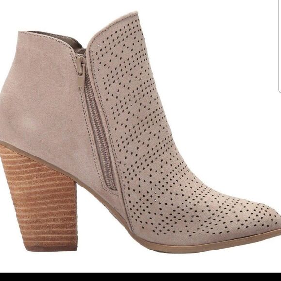 Carlos Hacey Booties  - Picture 1 of 8